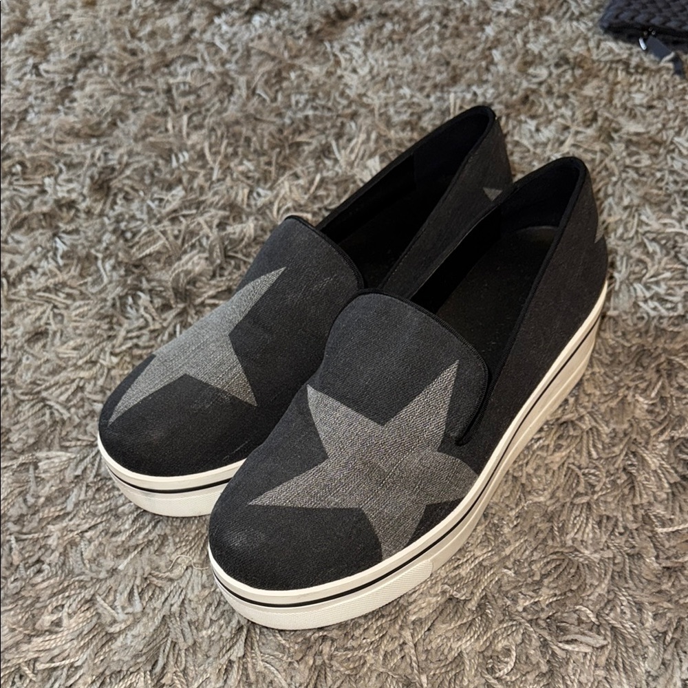Stella McCartney Black and Gray Flats with Star Design